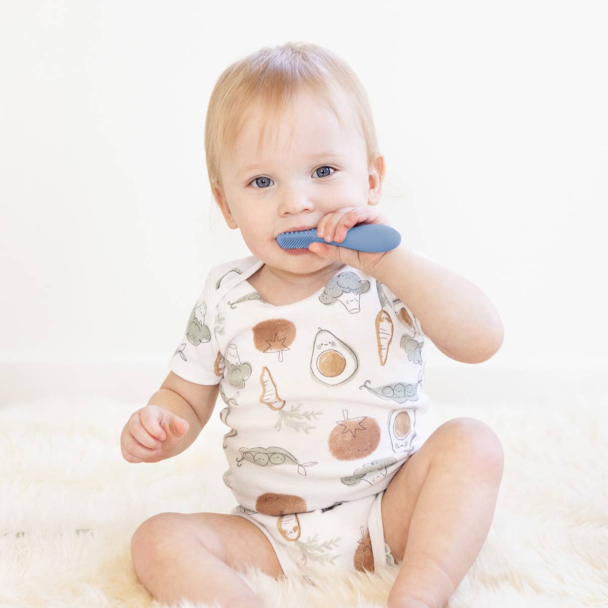 Baby-Led™ Toothbrush (Baby 3+ months) Pacifiers & Teethers ezpz