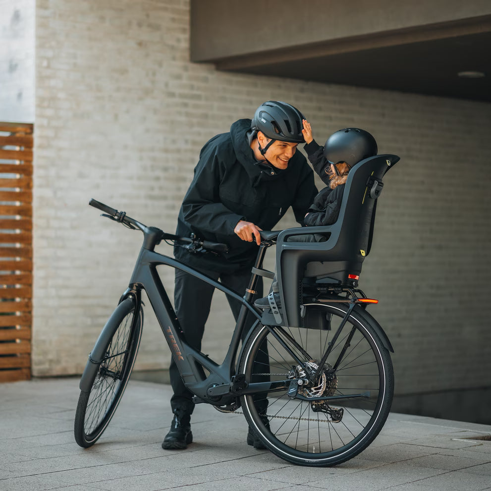 RideAlong 2 Rack Mounted Tiltable Bike Seat Stroller Accessories Thule