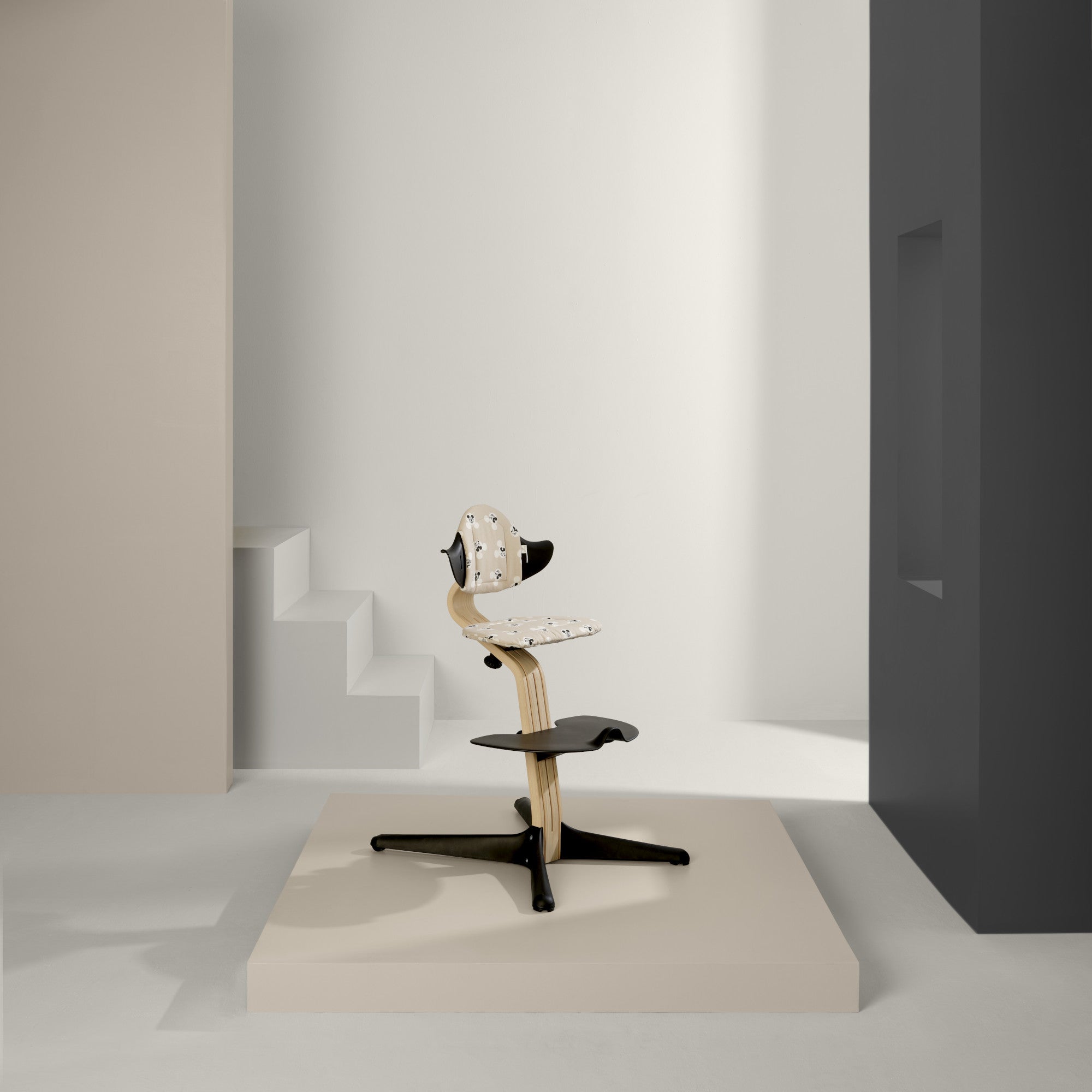 Nomi Cushion High Chairs Stokke