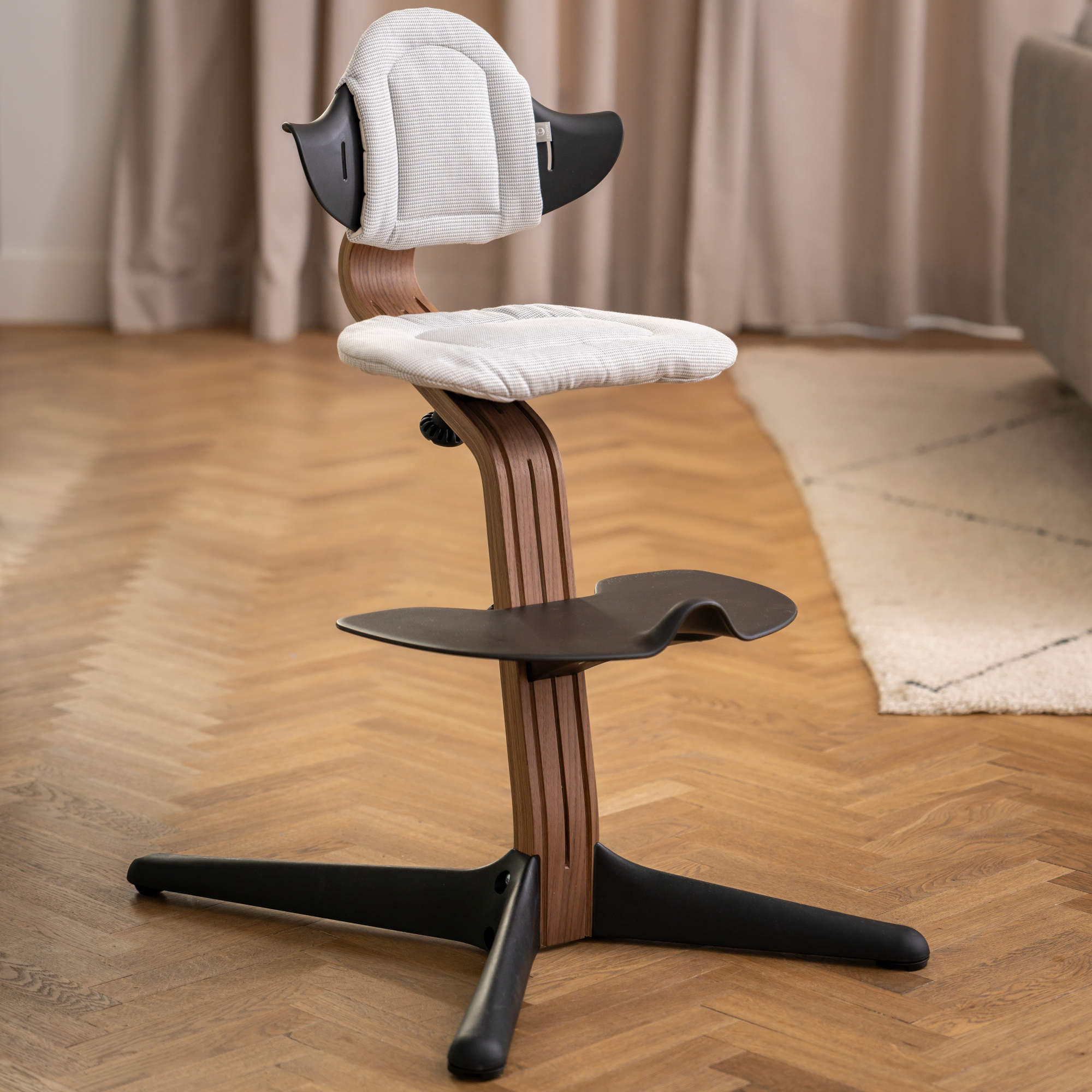 Nomi Cushion High Chairs Stokke
