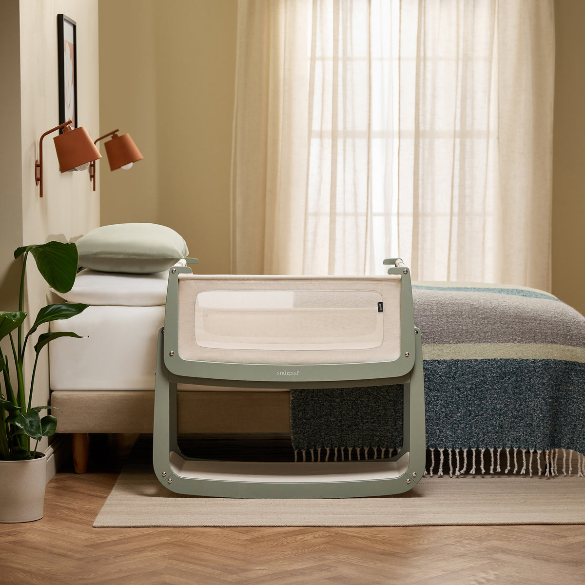 SnuzPod5 Bedside Bassinet Sage Bassinets Snuz