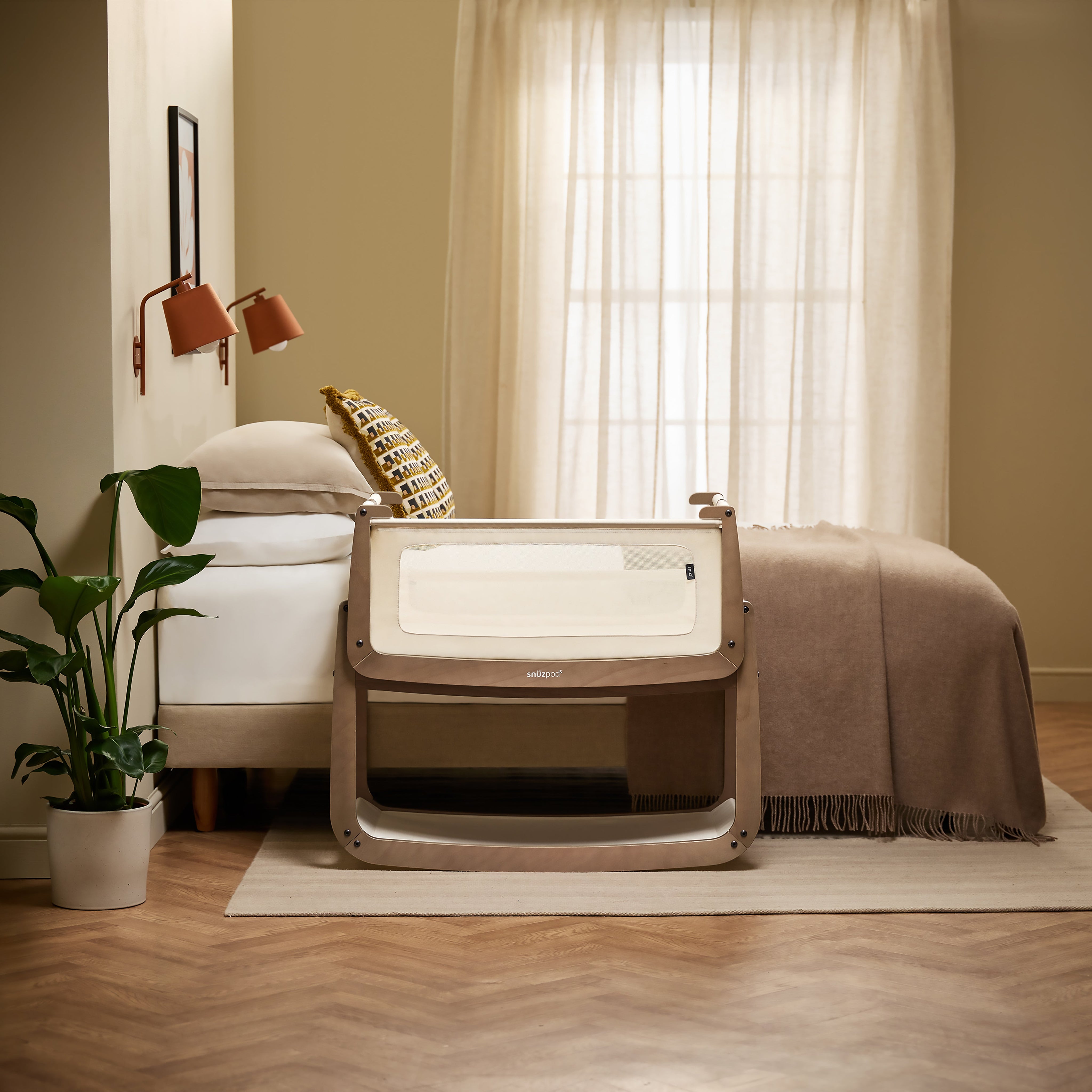 SnuzPod5 Bedside Bassinet Walnut Bassinets Snuz