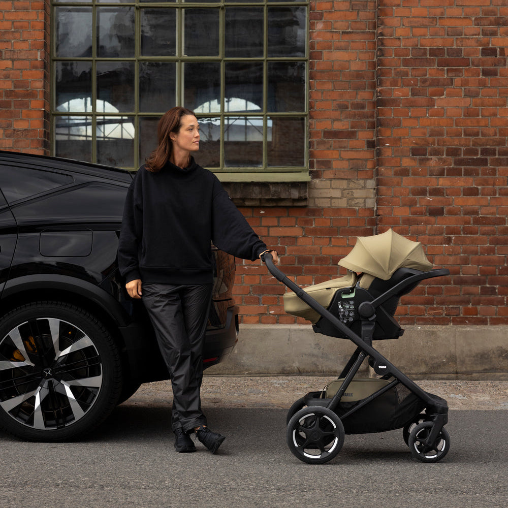 Thule Charm Stroller with Newborn Insert Strollers Thule