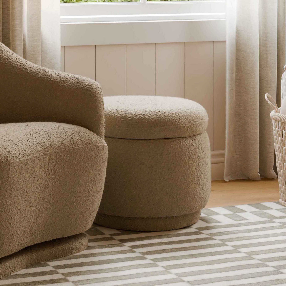 Enoki Storage Ottoman in Boucle Ottomans Babyletto