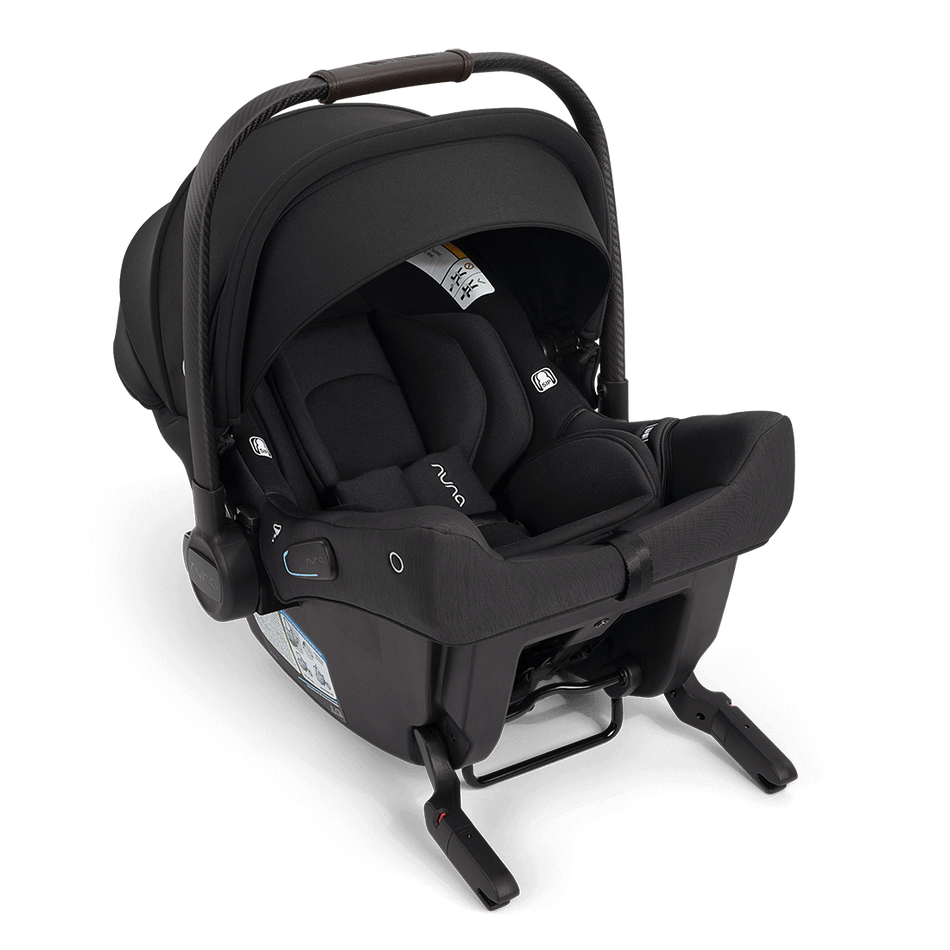 TRIV lx + PIPA™ urbn travel system