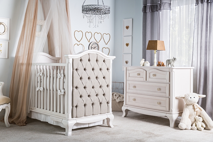 Romina Cleopatra Classic Crib with Beige Linen Tufting