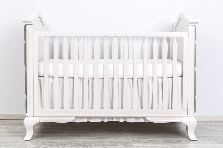Romina Cleopatra Classic Crib with Beige Linen Tufting