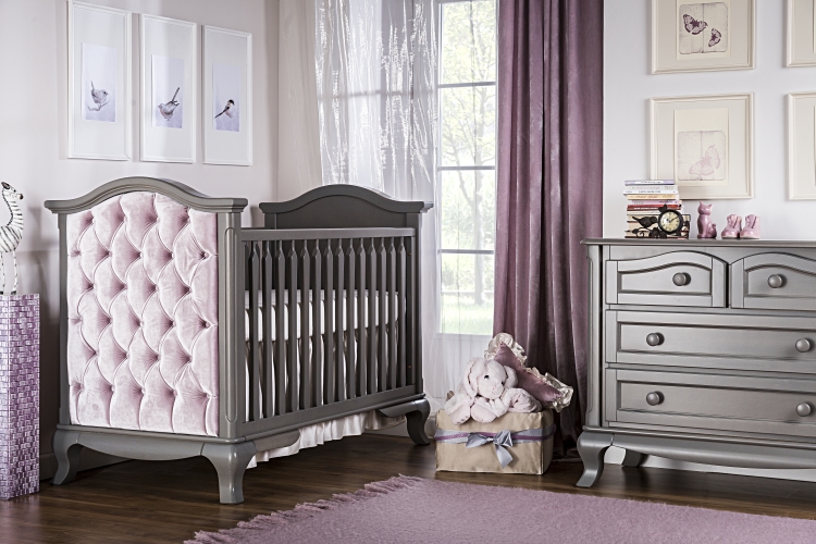 Romina Cleopatra Classic Crib with Pink Velvet Tufting